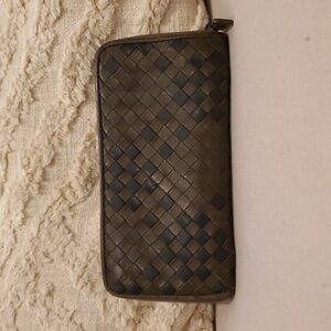 Bottega Veneta Woven Leather Green and Black Wallet